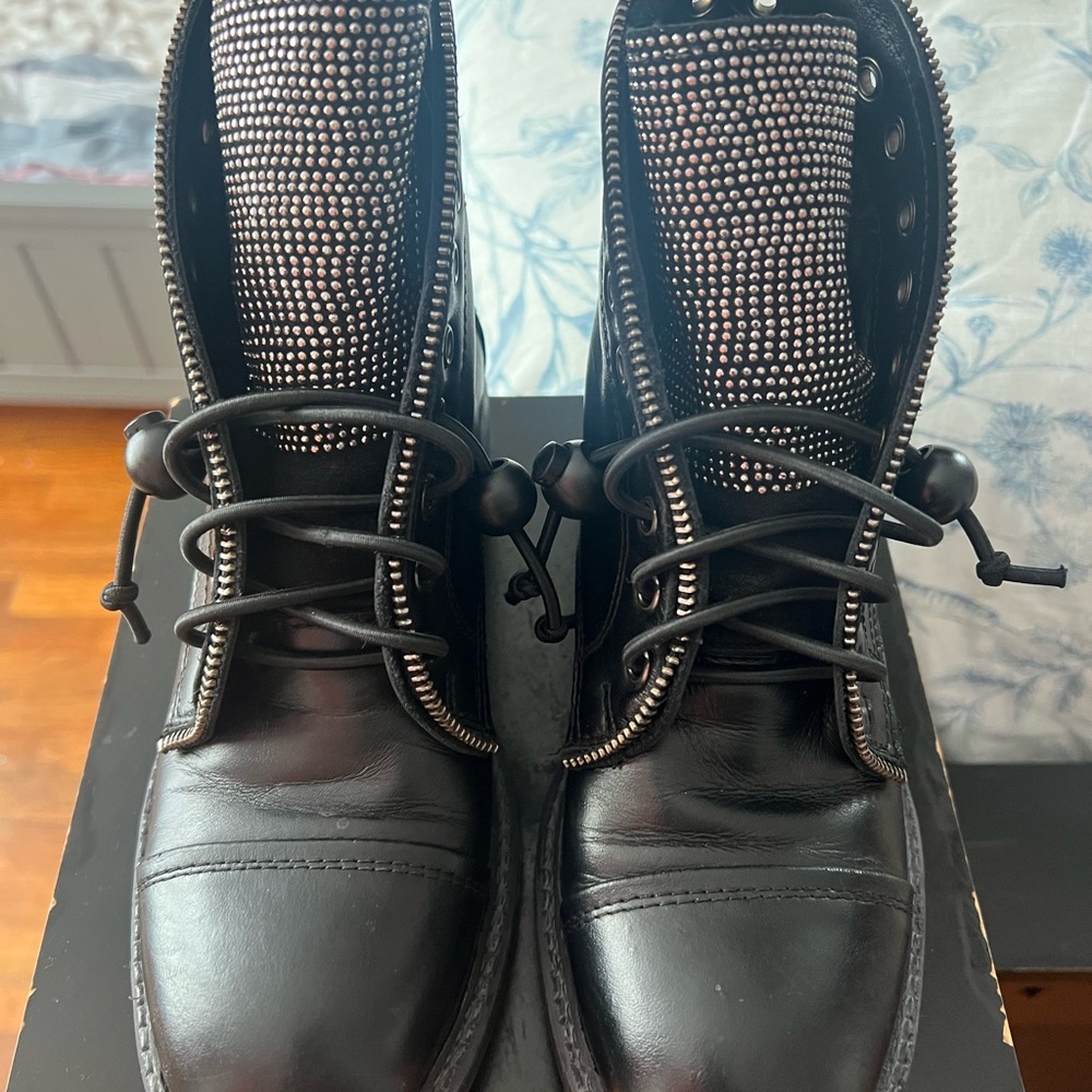 Elegant Black Lace-Up Women's Boots